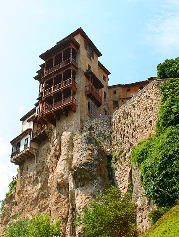 Casacolgantecuenca-small